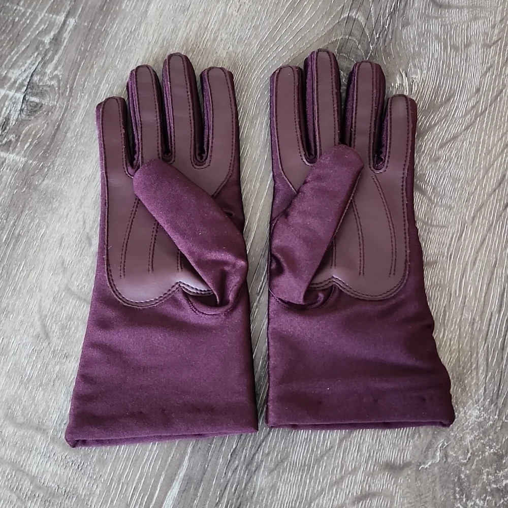 NEW! Vintage CB Courtney Blake Warm Lined Spandex Driving Gloves Burgundy Port